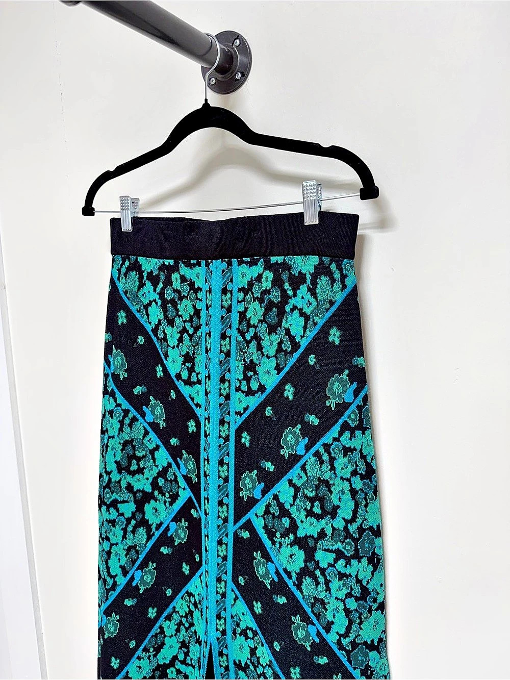 NWT Eva Franco Teal Black Floral Knit Maxi Skirt